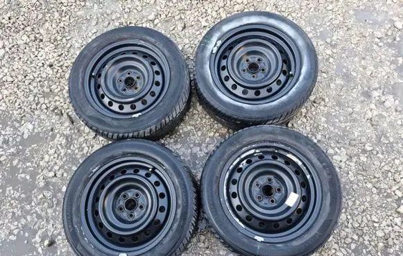 Toyota Matrix (E140) R16 steel rim 