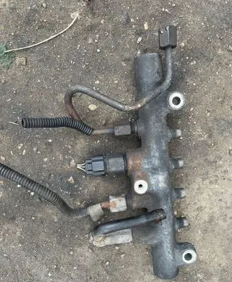 Mazda 6 Fuel distributor 