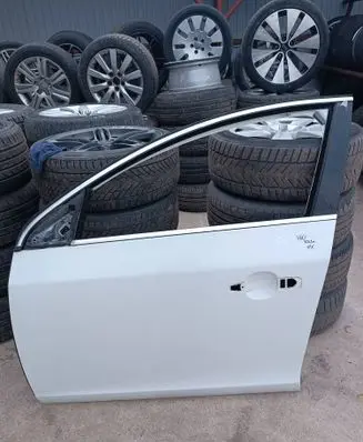 Volvo V60 Front door