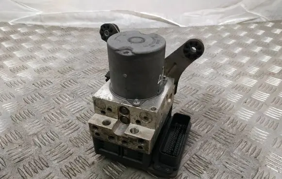 BMW 5 F10 F11 ABS Pump 6852808 6785442
