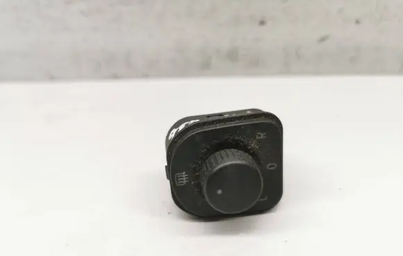Volkswagen PASSAT B6 Wing mirror switch 1K0959565H