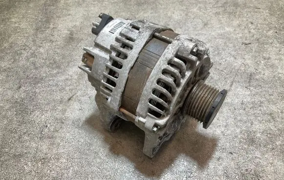 Renault Trafic III (X82) Generator/alternator 231009096R