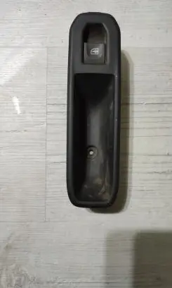 Dacia Duster II Sunroof switch 