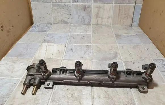 Volkswagen Golf IV Fuel main line pipe 036133319