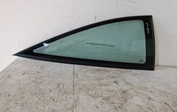 Opel Calibra Rear side window 43R000685