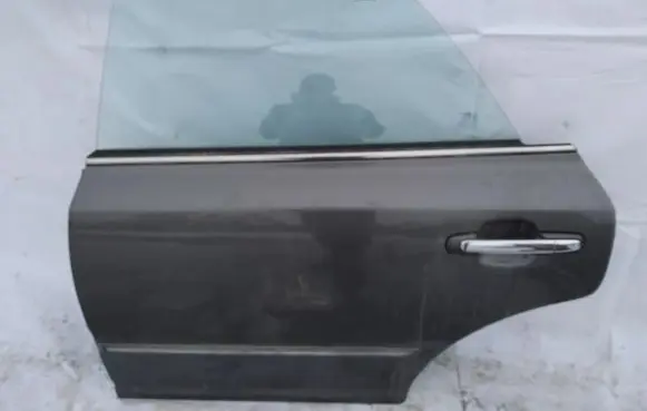 Hyundai XG Rear door pilka