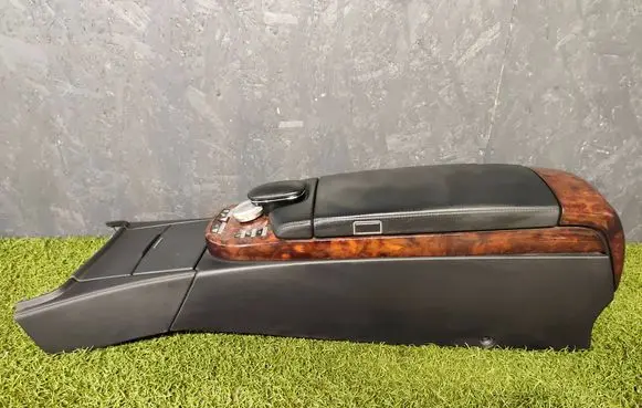 Mercedes-Benz S W221 Armrest A2218212251 A2218700451