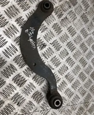Toyota Avensis T270 Rear control arm