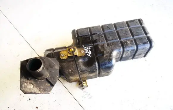 Intake resonator