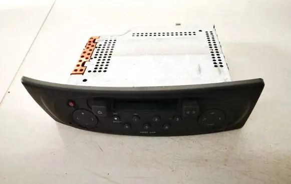 Renault Scenic I Radio/CD/DVD/GPS head unit 8200152345 8200152345-a