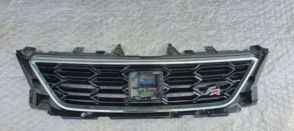 Seat Ateca ACC Distronic radar sensor grill/trim 575853654E