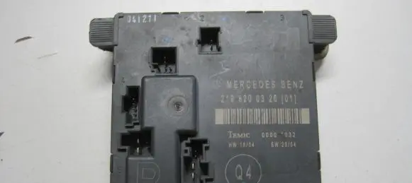 Mercedes-Benz CLS C219 Door control unit/module 2198200326