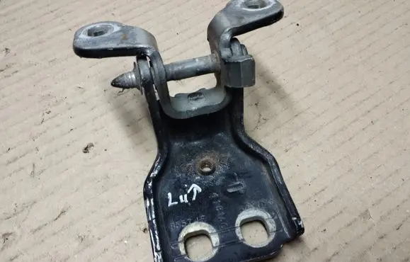 Chrysler Pacifica Rear door upper hinge