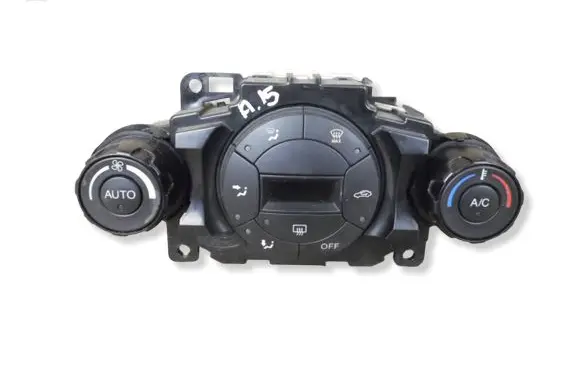 Ford Fiesta Climate control unit 8A6T18C612AJ 8A60908273