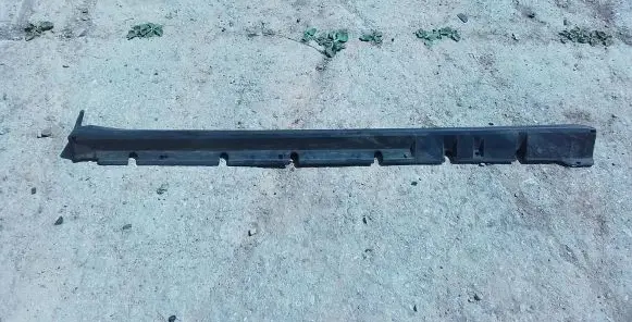 Mitsubishi Carisma Sill MR910491