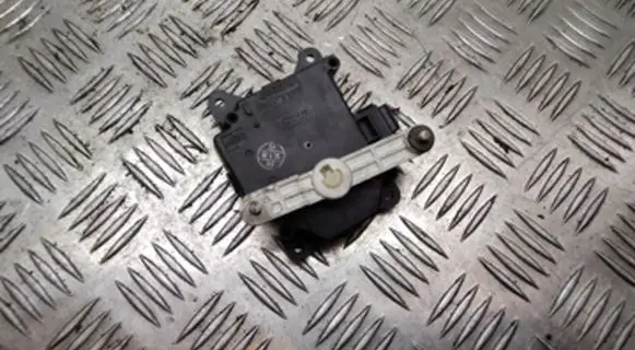 Toyota Prius (XW20) A/C air flow flap actuator/motor 0638000240