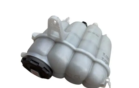 Audi A4 S4 B9 8W Coolant expansion tank/reservoir 8W0121405L