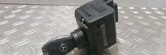 Mercedes-Benz C W203 Ignition lock 2095453308 33002428 33002429