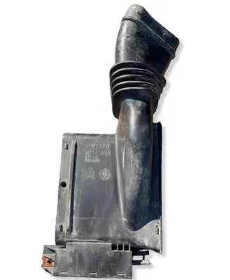 Volvo V70 Air intake duct part 30741368 BT7RA