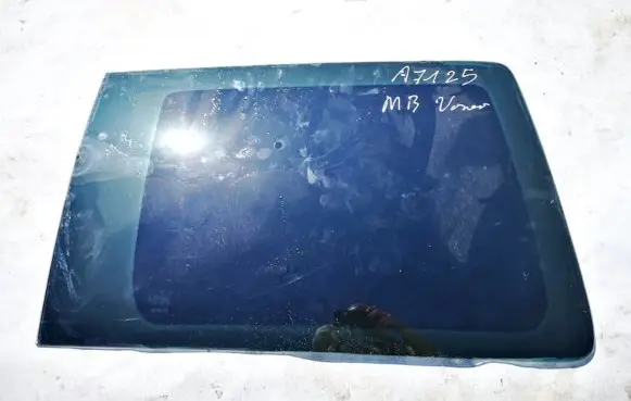 Mercedes-Benz Vaneo W414 Rear door window glass
