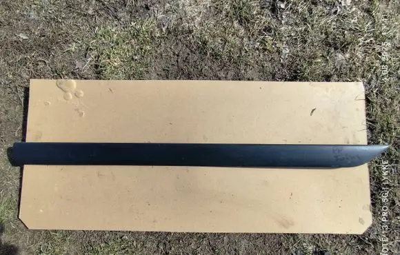 Ford Focus Front door trim (molding) 98ABF20938