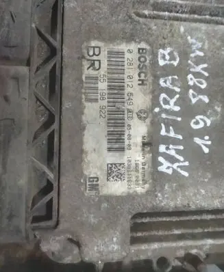 Opel Zafira B Engine control unit/module 55198922 0281012549