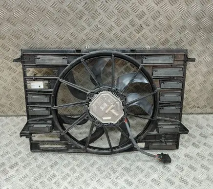 Audi Q7 4M Radiator cooling fan shroud 8W0121003B 0130707410