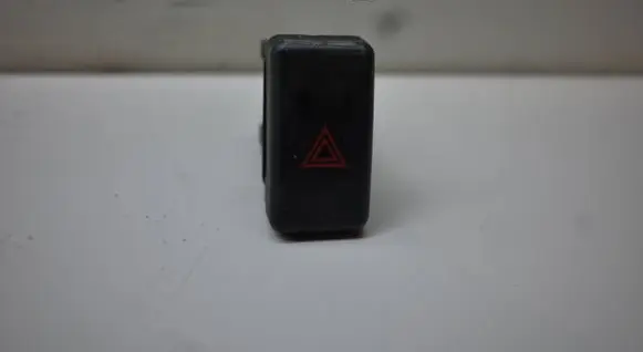 Mazda 3 I Hazard light switch BP4K664H0