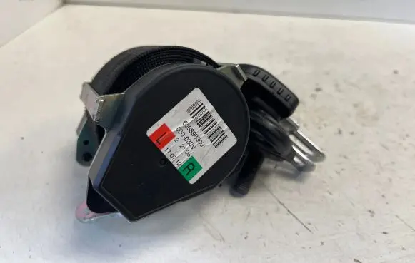 Audi Q7 4L Third row seat belt 4L0857811