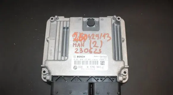 BMW 3 F30 F35 F31 Engine control unit/module 8576341 0281030325 031255564