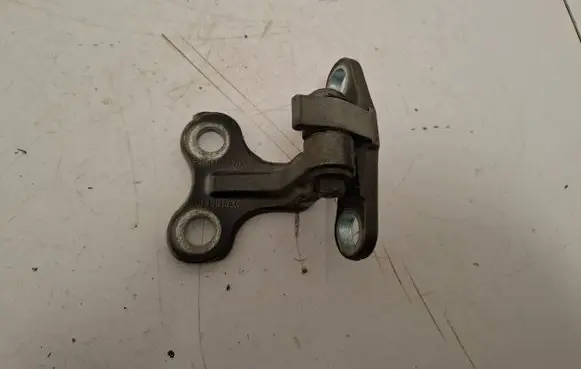 Volvo V50 Front door upper hinge 30661434