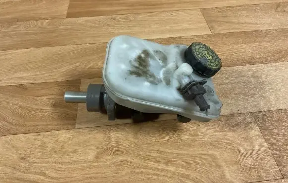 Citroen Xsara Master brake cylinder 221710