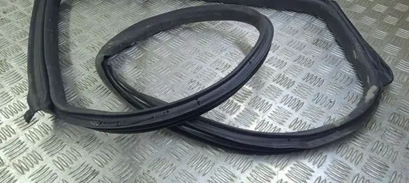 Maserati Ghibli Rubber seal rear door 