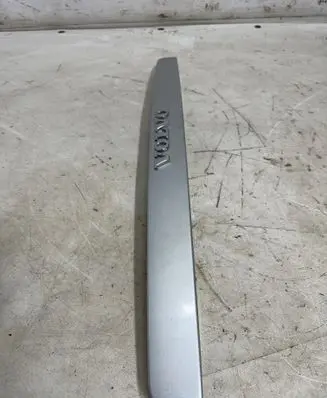 Volvo V50 Trunk door license plate light bar 30699682