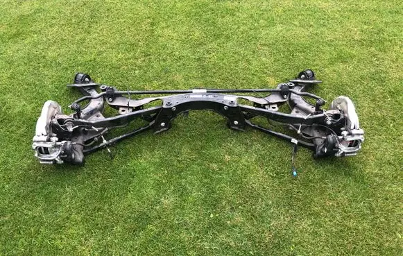 BMW 1 F70 Rear subframe 6894202 33306894202 33306894207