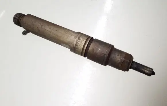 Audi A6 S6 C4 4A Fuel injector 046130201B