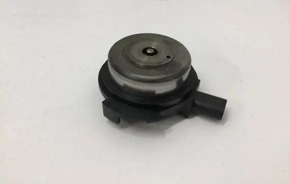BMW 3 G20 G21 Camshaft vanos timing valve 7614288