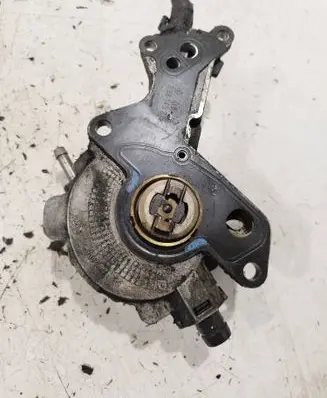 Volkswagen PASSAT B6 Vacuum pump bmf