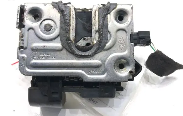 Dacia Duster II Front door lock 8200735227