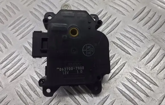 Toyota Yaris A/C air flow flap actuator/motor 063700-7900