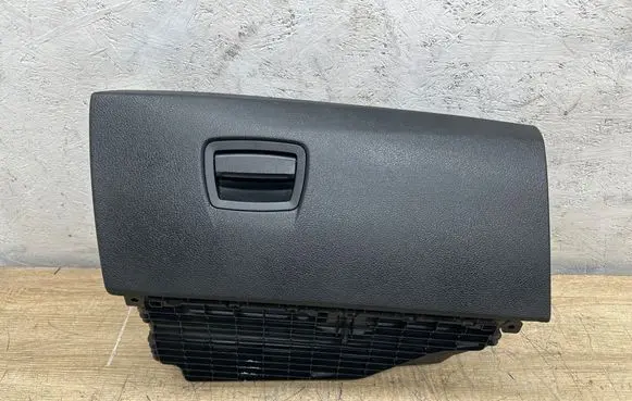 BMW 5 F10 F11 Glove box 9166683 112420