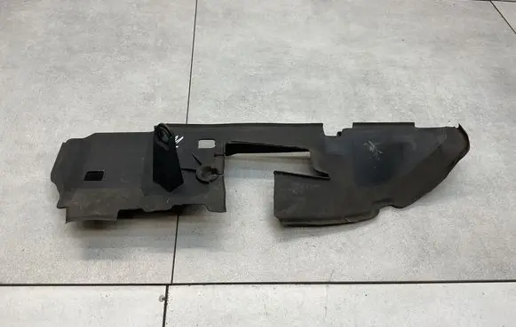 Audi A1 Intercooler air guide/duct channel 8X0121283D