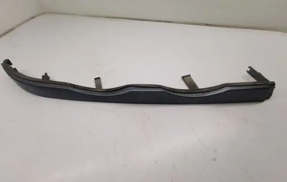 BMW 3 E46 Under headlight/headlamp trim 8208482