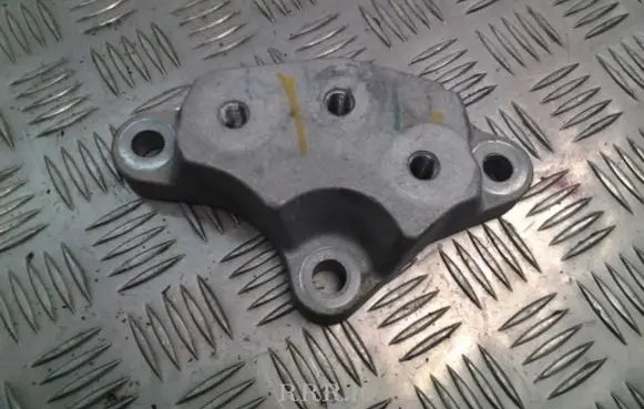 Alfa Romeo Giulietta Engine mounting bracket 51838161