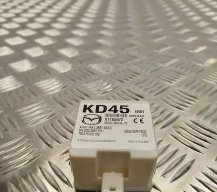 Mazda CX-5 Antenna control unit KD45675D4