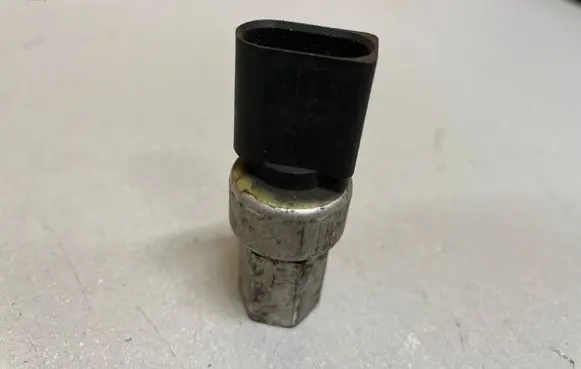 Air conditioning (A/C) pressure sensor