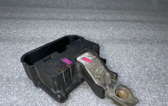 Positive cable (battery)