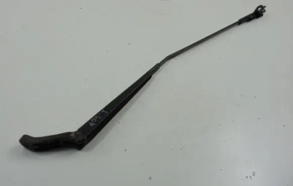 Peugeot 407 Front wiper blade arm