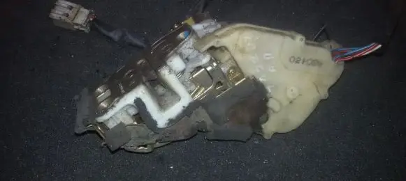 Honda Jazz Front door lock