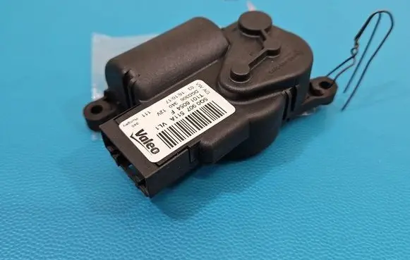 Volkswagen Golf Sportsvan A/C air flow flap actuator/motor 5Q0907511A IMPRK1606912